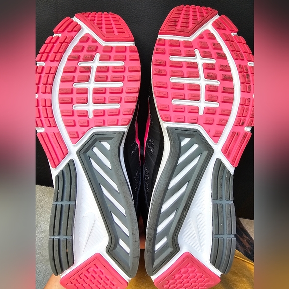 Nike Women's Dart Running Shoes - Picture 5 of 6